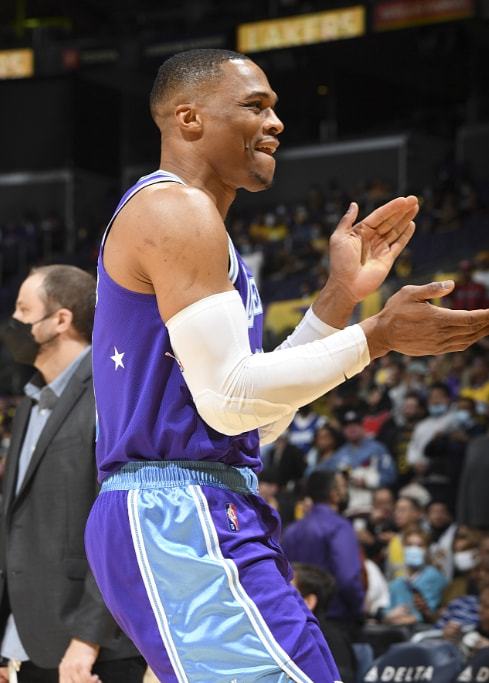 强侧假掩护 强侧假掩护